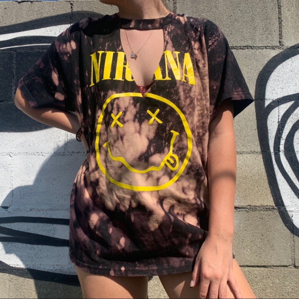 nirvana band tee !